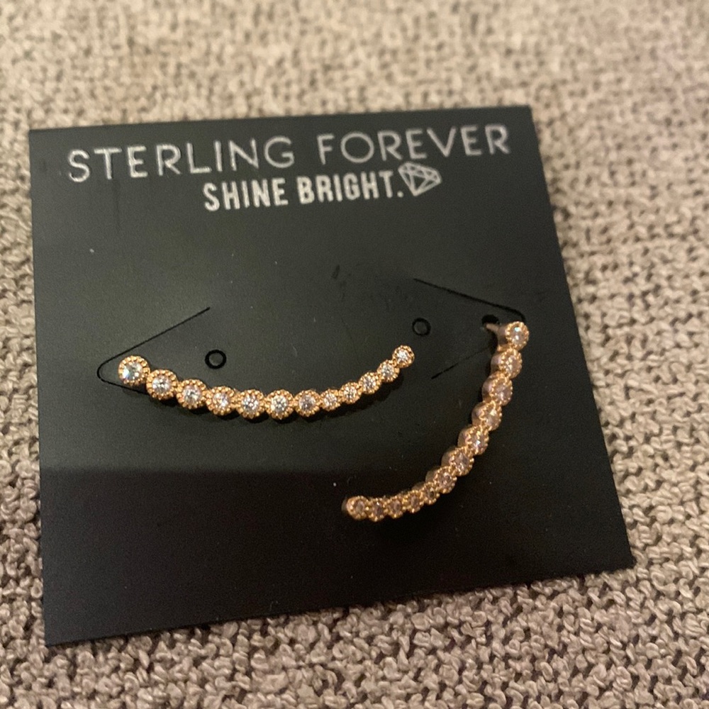 NWT Ear Crawler earrings